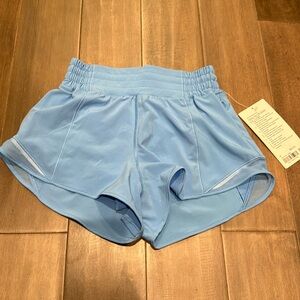 Lululemon hotty hot HR short 2.5 “